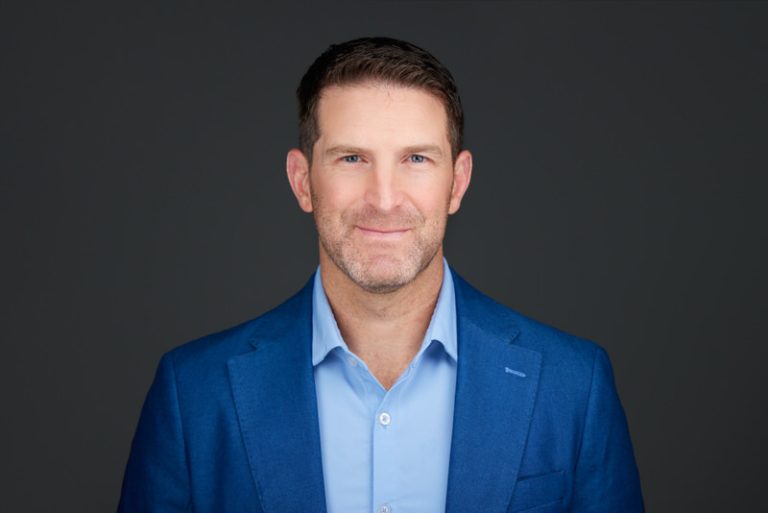 Read more about the article What Is Included in Professional Headshot Retouching?